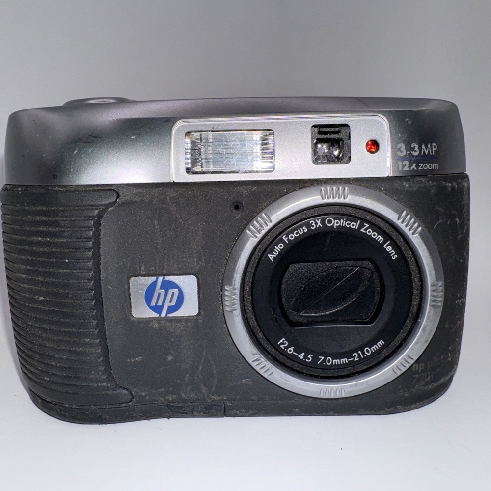 HP Photosmart 720 Digital Camera, 3.3MP 12x Optical Zoom Untested